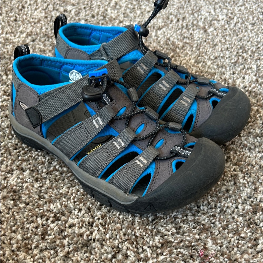Keen Kids Aqua and Charcoal Sandals